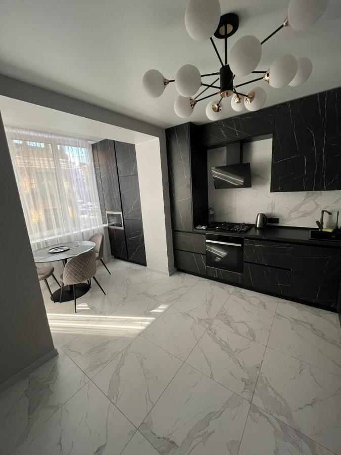 Апартаменти Люкс3 Khmelʼnytsʼkyy Exterior foto